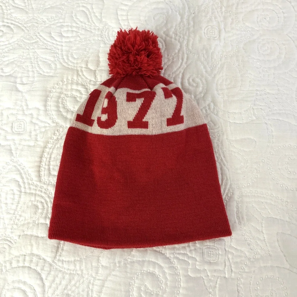 1977 Play Cloths Beanie Pompom Play Red Wool Blend